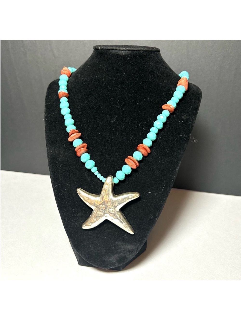 6 Piece Beaded Jewelry Set! Turquoise Beach Vibes! 2 Necklaces and 4 Bracelets!! - Picture 8 of 15